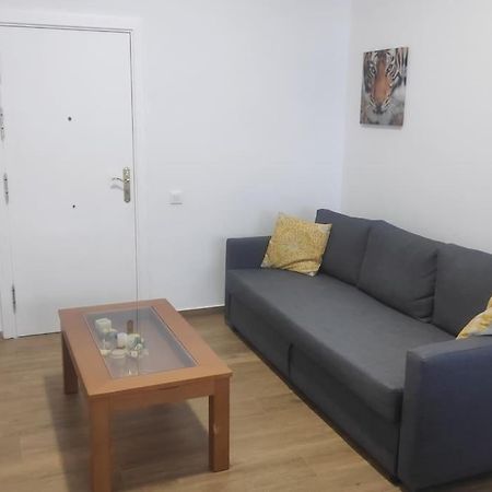 Precioso Apartamento Con Magnifico Patio. Sant Feliu de Llobregat Bagian luar foto
