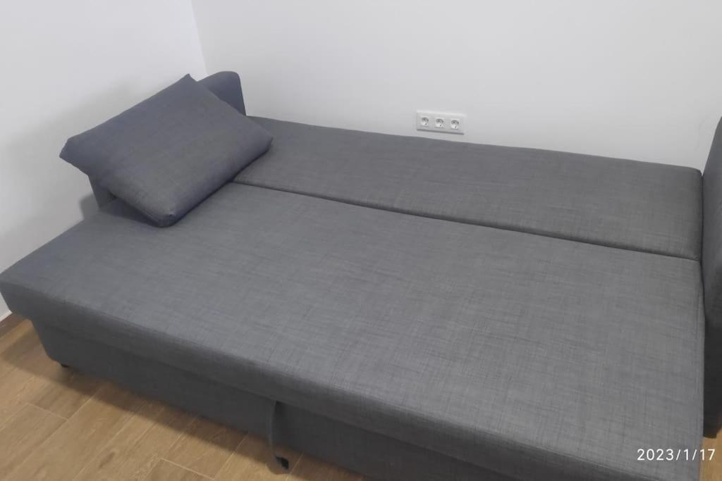 Precioso Apartamento Con Magnifico Patio. Sant Feliu de Llobregat Bagian luar foto