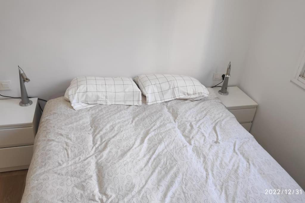 Precioso Apartamento Con Magnifico Patio. Sant Feliu de Llobregat Bagian luar foto